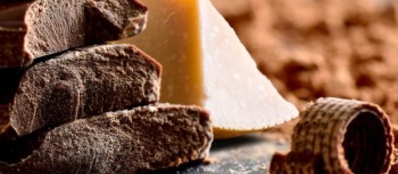 Golosità – Cubetti di Parmigiano Reggiano ricoperti di cioccolato